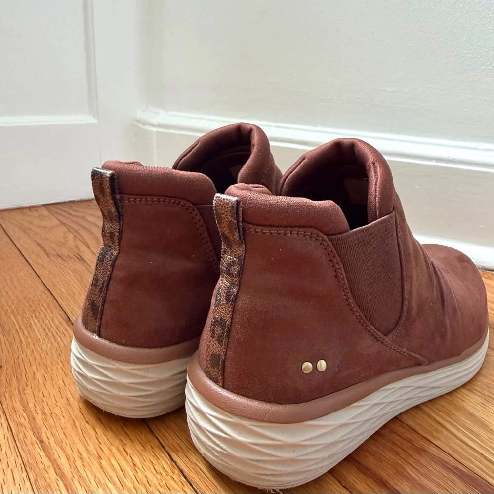 Ryka Niah Animal Banana Bread Water Repellent Ankle Boots Women’s Size 7.5